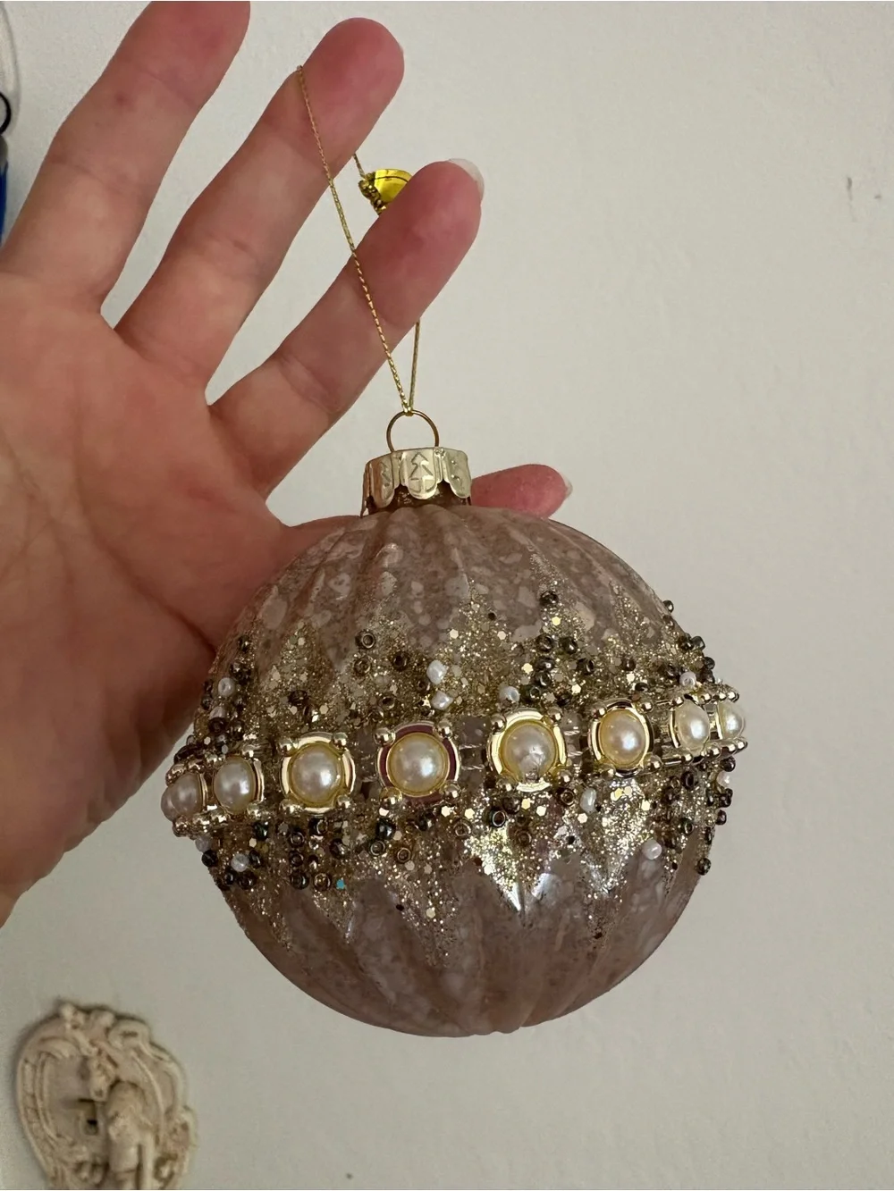 Elegant Blush Pearl and Gold Holiday Ornament Set - 5 Pieces